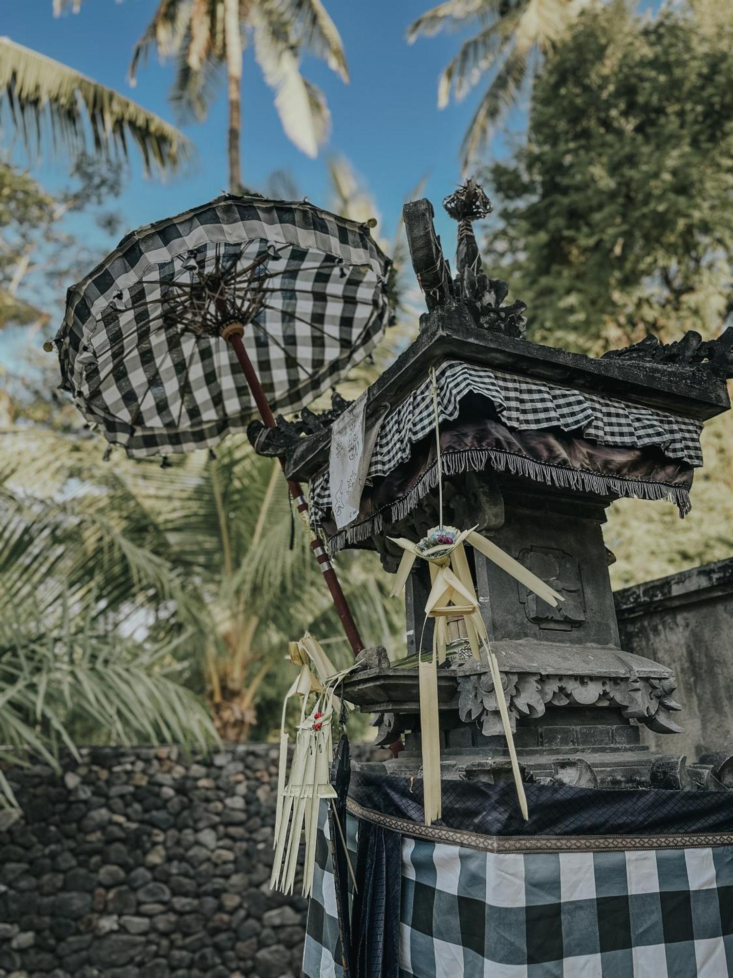 The Kirana Tembok Hotel Tejakula Exterior foto